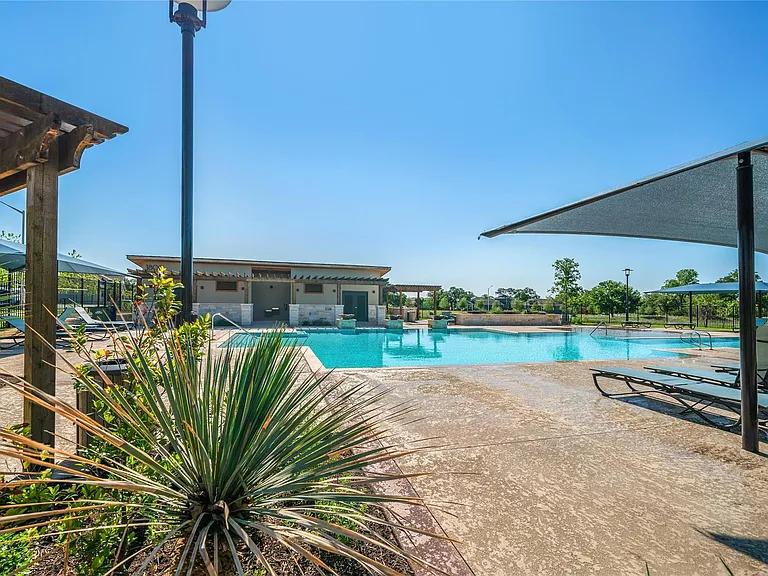 2045 Arendale Dr — Photo 28