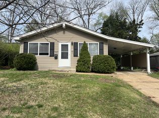 1021 Grovena Dr, Saint Louis, MO 63126
