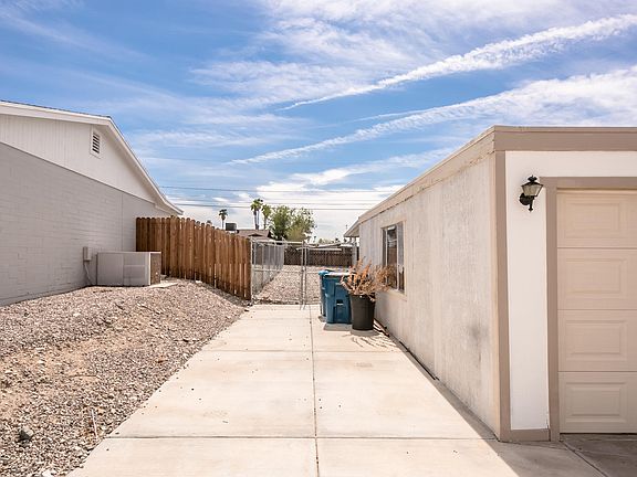 2nd image of 190 Columbine Dr