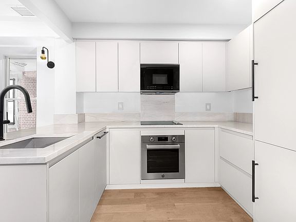 2nd image of 1015A President St #1F