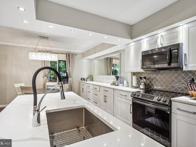 6004 Forrest Hollow Ln, Springfield, VA, 22152