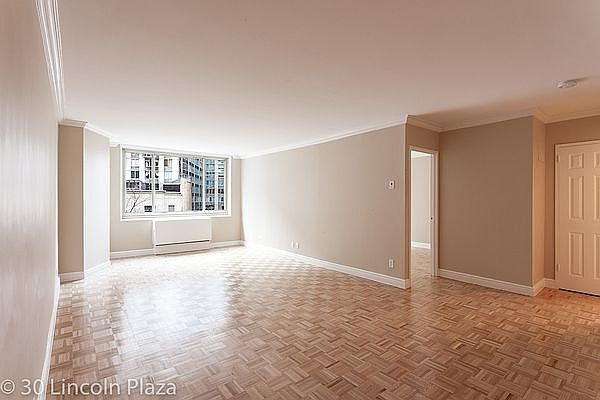 1st image of 30 W 63rd St APT 5L
