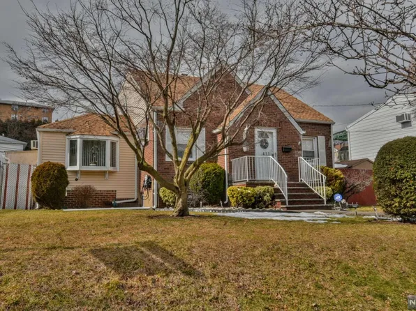 411 Westminster Pl, Lodi, NJ 07644