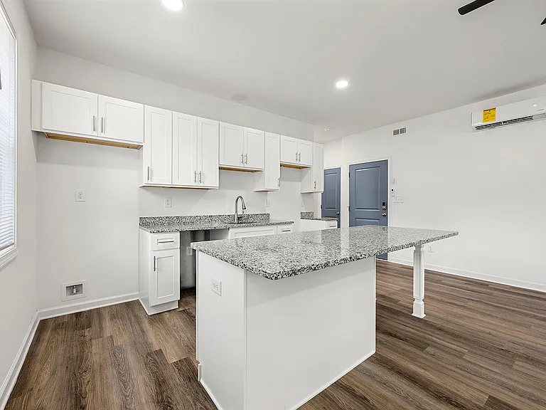 255 Love St SW #B2 — Photo 8