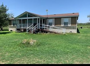 519 E County Road 6714, Natalia, TX 78059