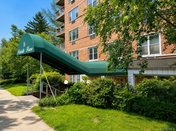 16 Lake St APT 4E, White Plains, NY 10603