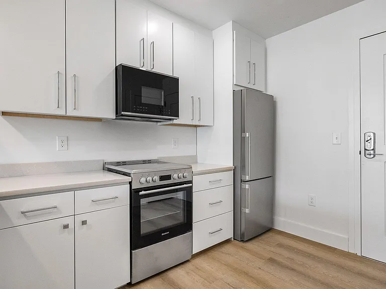 238 Deer St #205 — Photo 4