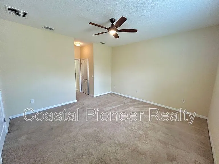 2123 Roanoke Springs Dr — Photo 15