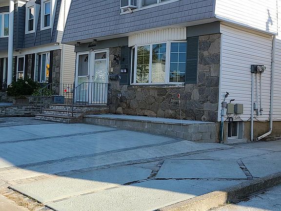 4th image of 16 Rockville Ave APT B