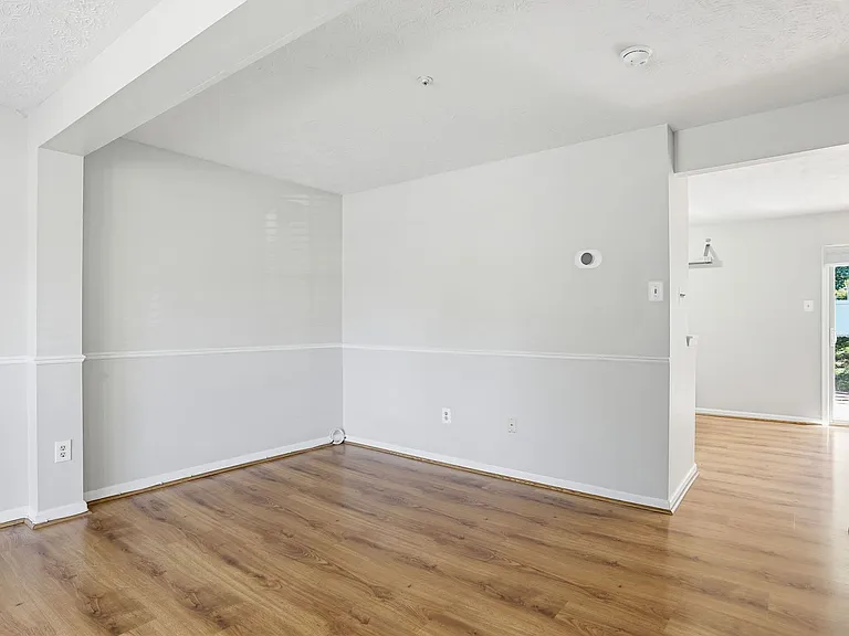 8000 Brightlight Pl — Photo 11