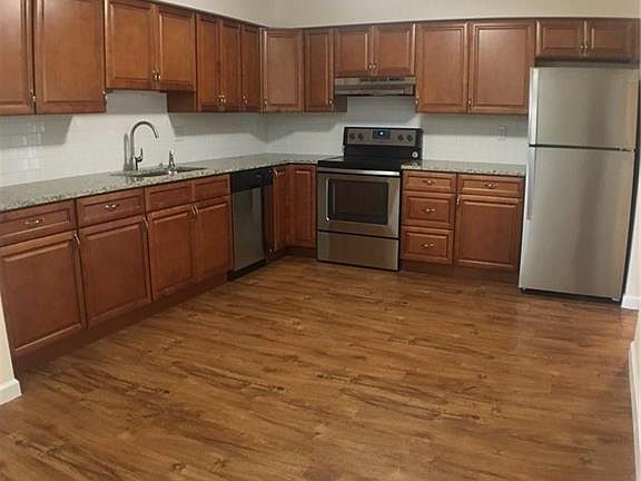 4th image of 10 Tanglewood Ln APT 114