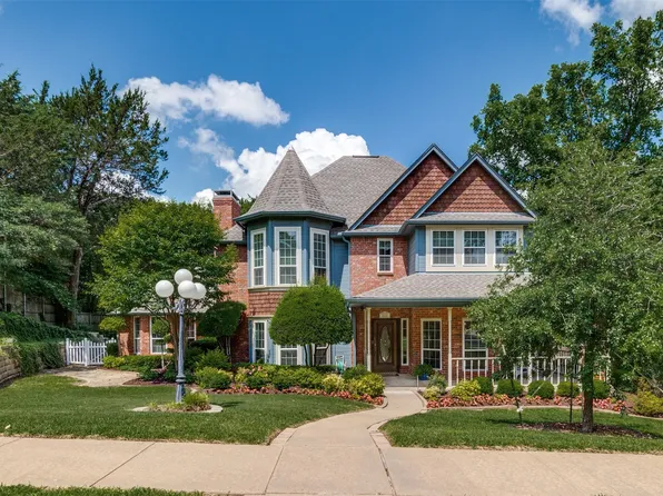 815 Laurel Hills Ct, Cedar Hill, TX 75104
