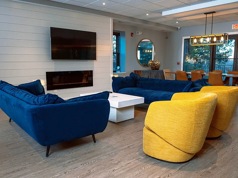 La Maison Apartments — Photo 3
