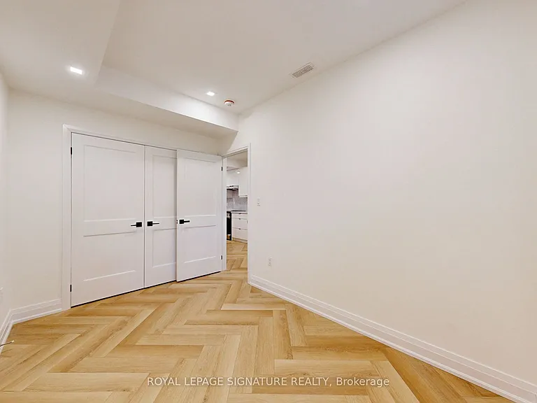 3028 William Cutmore Blvd #BASEMENT — Photo 12