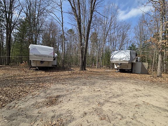 4th image of 6 Mile Rd