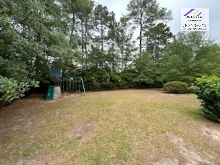 228 Whitney Dr — Photo 4