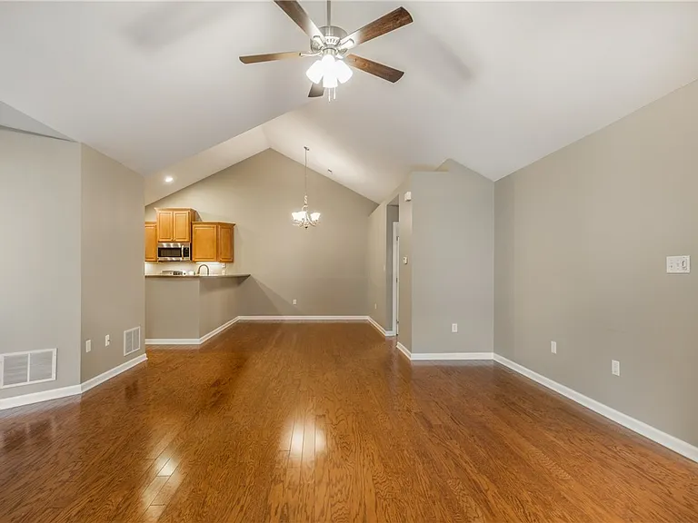 1024 Wealdstone Rd — Photo 7