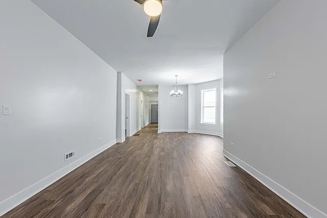 2 bed, 1000 sqft, $1,600 — Photo 3