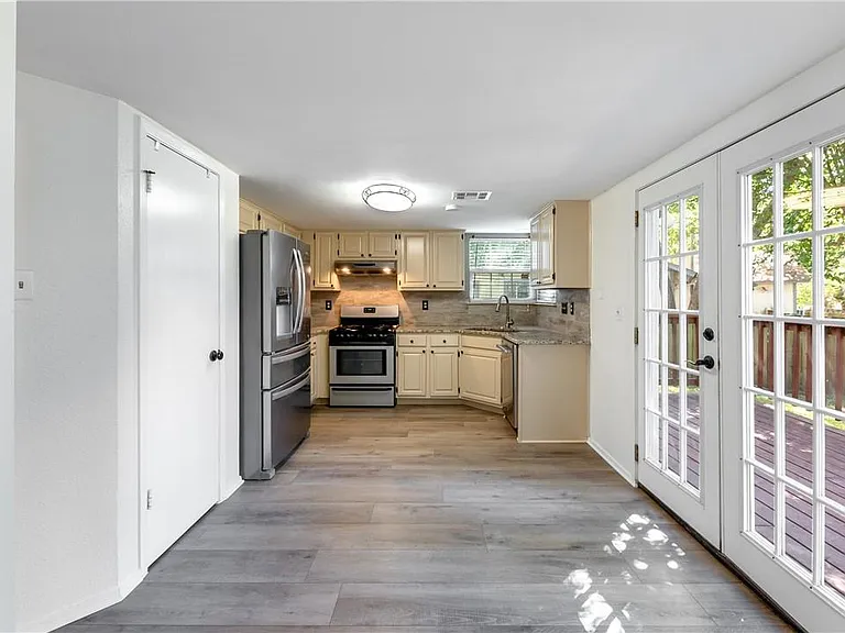 12702 Rhea Ct — Photo 9