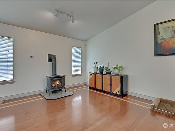 5th image of 1408 Violet Meadow Street S