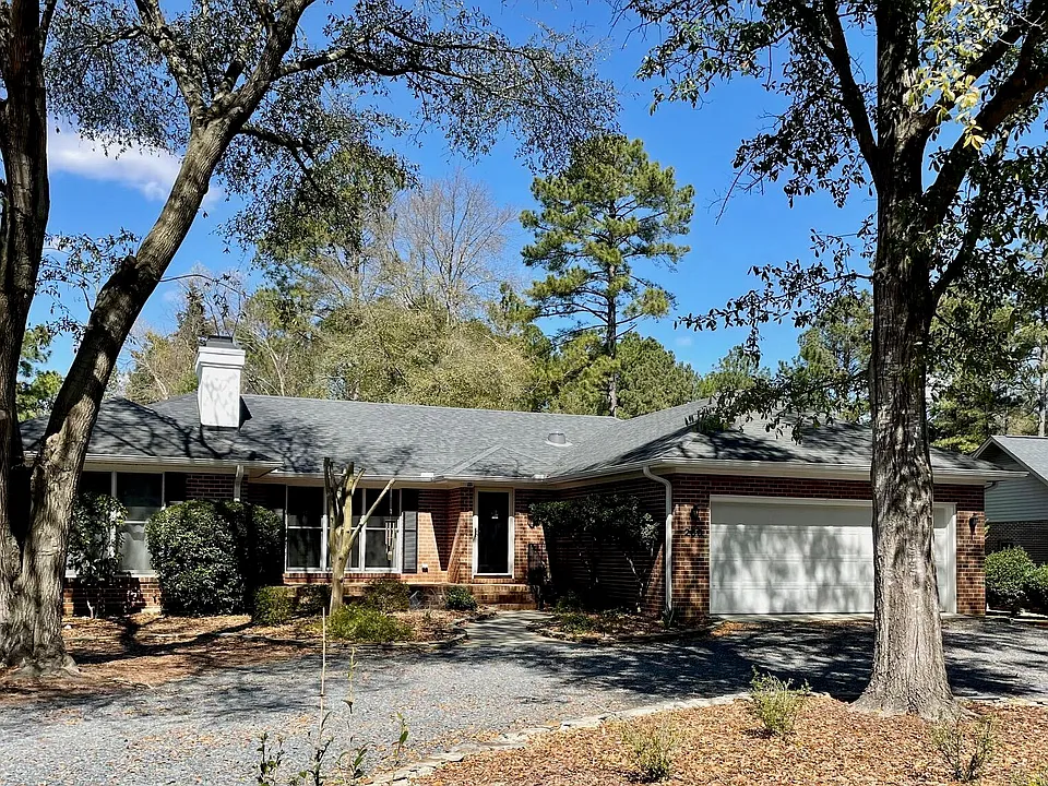 260 Saint Andrews Dr