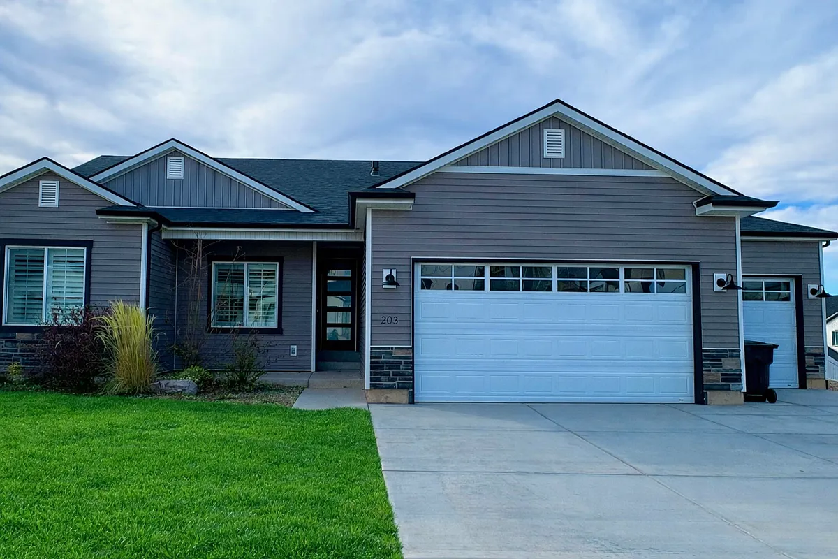 Building Photo - 203 N Strathmore Ln #6
