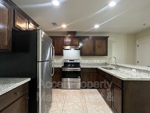 4th image of 2603 E Eisenhower Ave APT 3