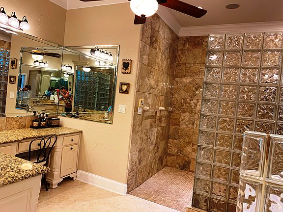 3rd image of 178 Dogwood Lakes Cir