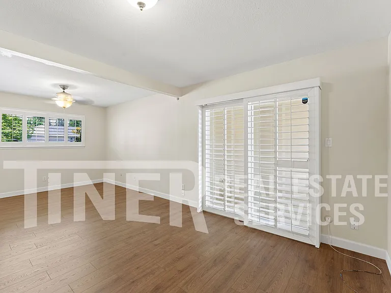 8 Saratoga Cir — Photo 18