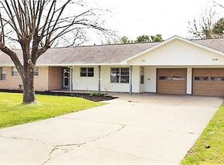 927 22nd Ave N, Texas City, TX 77590