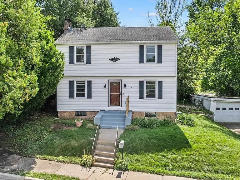 330 Drake St — Photo 1