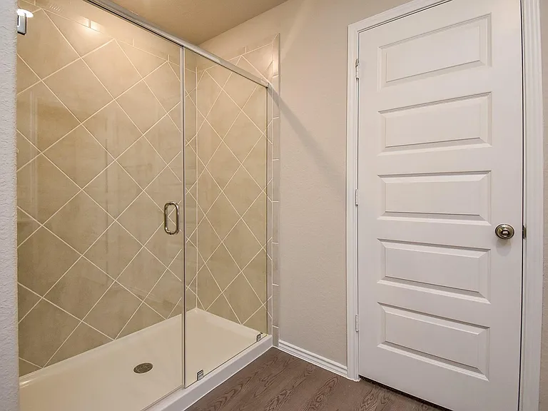 8006 Camphor Ct — Photo 16