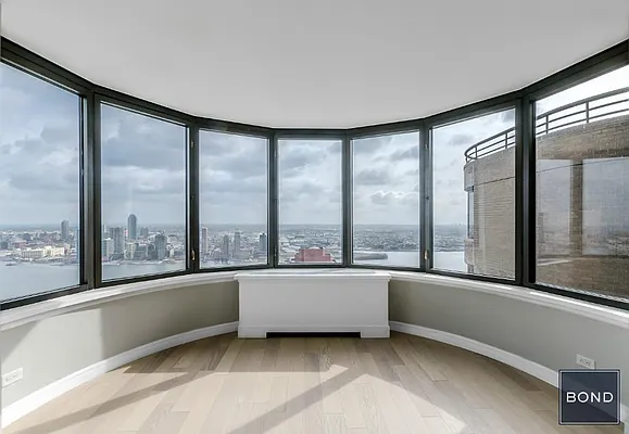 Rented by Bond New York | media 17