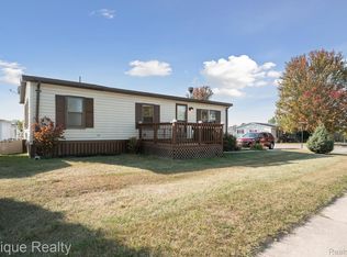 9435 Hunters Rill, Fenton, MI 48430