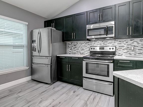 4th image of 307 Woodbay Ct