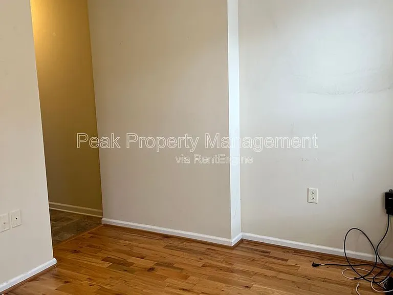 1106 W Main St #3 — Photo 2