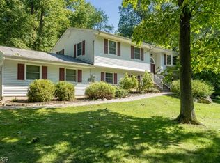 21 Winding Way, Milford, NJ 08848