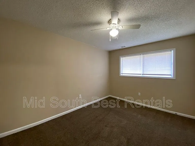 1236 Chickamauga Ave — Photo 8