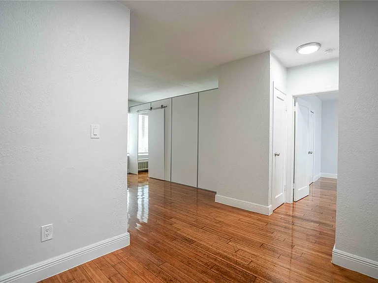 7325 Carlyle Ave #10 — Photo 11