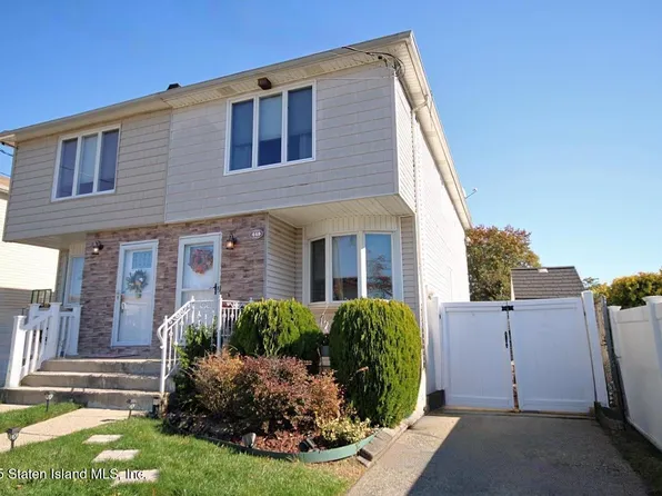 449 Pompey Avenue image 2 of 28