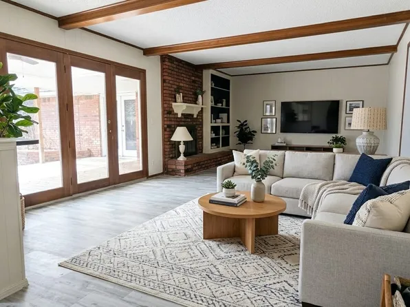 9760 S Lakewood Ave, Tulsa, OK 74137