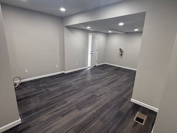 4th image of 4812 N Broad St #1