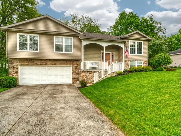 741 Oak Brook Dr, Hebron, IN 46341