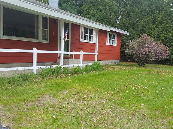3rd image of 69 Margaret Dr