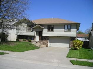 15928 Frances Cir, Omaha, NE 68130