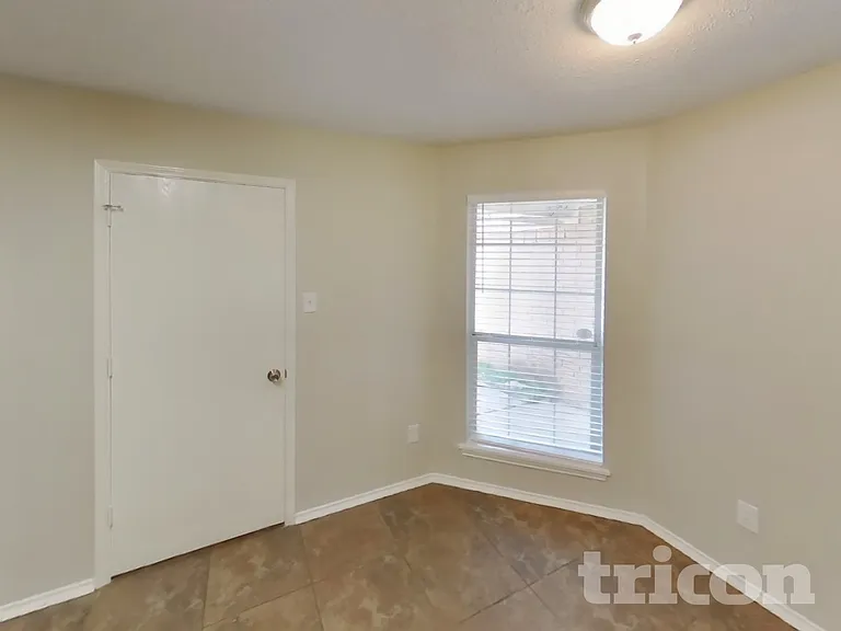 12212 Rolling Ridge Dr — Photo 11