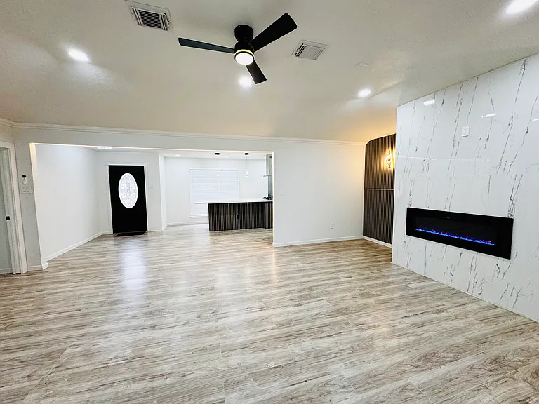 2326 Briarview Dr #1 — Photo 19