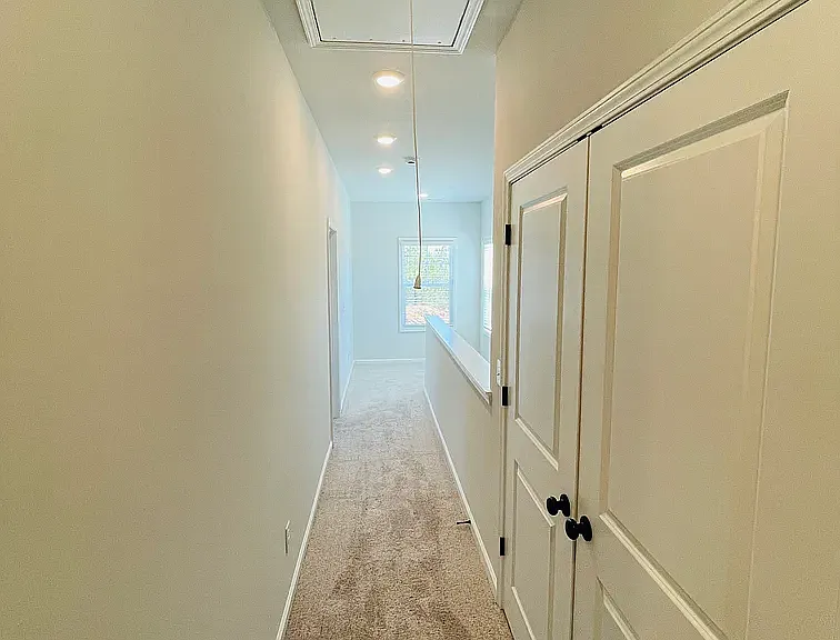 126 Lauren St — Photo 18