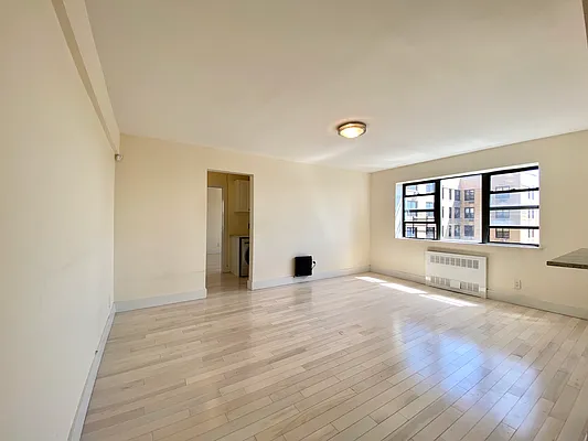 Rented by FirstService Realty (legacy) | media 11