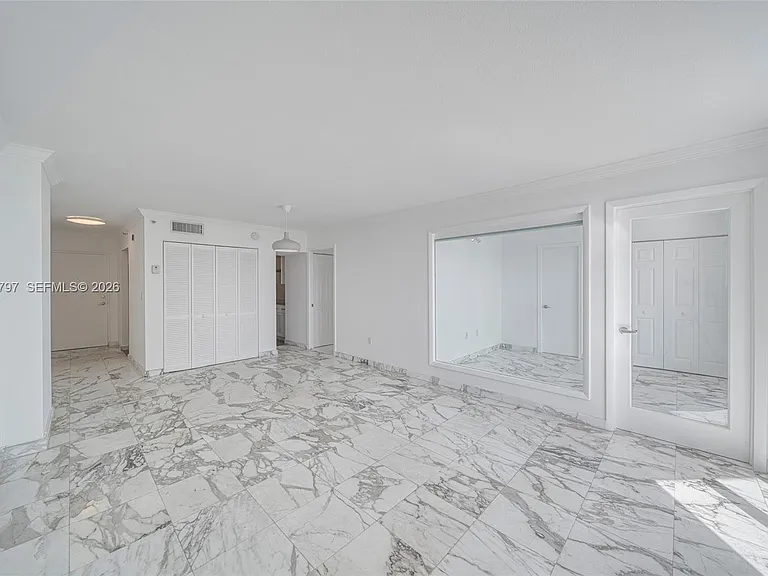 7933 West Dr #817 — Photo 7